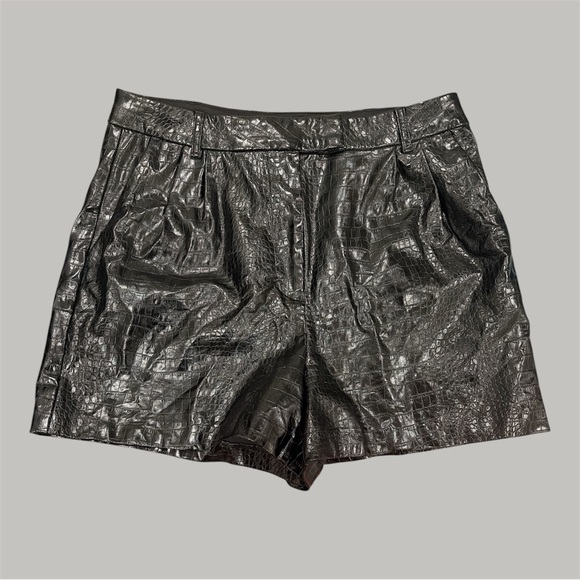 Express Black Croc-Embossed High-Waist Shorts - Picture 2 of 4